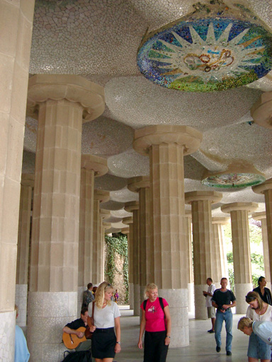 Inside_Parq_Guell