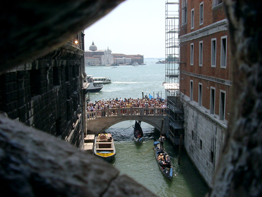View_from_the_Bridge_of_Sighs